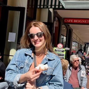 Meet your Posher, Gaby